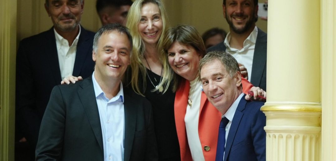 Con cambios de último momento y 42 votos a favor, el Senado aprobó en general la reforma laboral