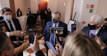 Tras reunión con Georgieva, Fernández dice que quiere “un acuerdo lo más rápido posible”
