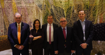 De izq. a der.: Dr. Roberto Silva (CNV), Silvia Fernández (BlackRock), Claudio Porcel (Balanz), Axel Christensen (BlackRock) y Eric Steinberg (BlackRock)