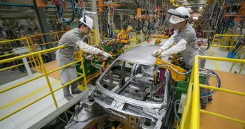 Debacle económica: analistas ya esperan una caída de la actividad este año del 9,5%